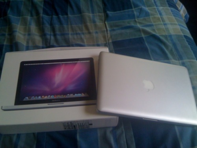 hiworldbyeworld:
“ jonbloom:
“ MacBook Giveaway
So I recently got a 13” MacBook Air so instead of selling my old one on craigslist, I decided to do a giveaway. The rules are pretty simple, reblog this photo as many times as you want. I’ll choose...