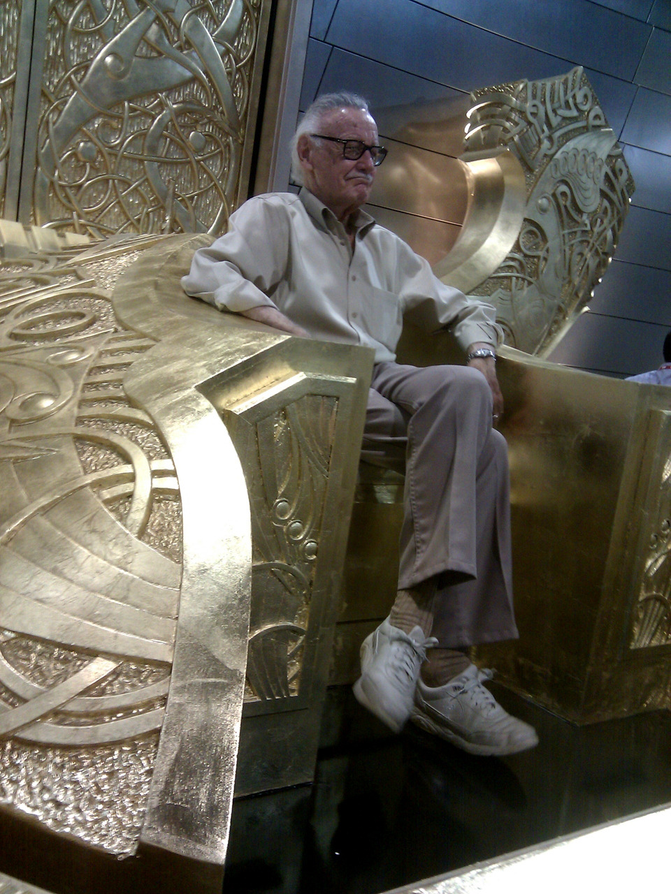 7ns:  also-also:  agentmlovestacos:  HAPPY BIRTHDAY, STAN LEE! 89 years young and