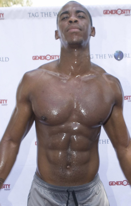 cosmicblackdick: Mehcad Brooks and that CHEST!