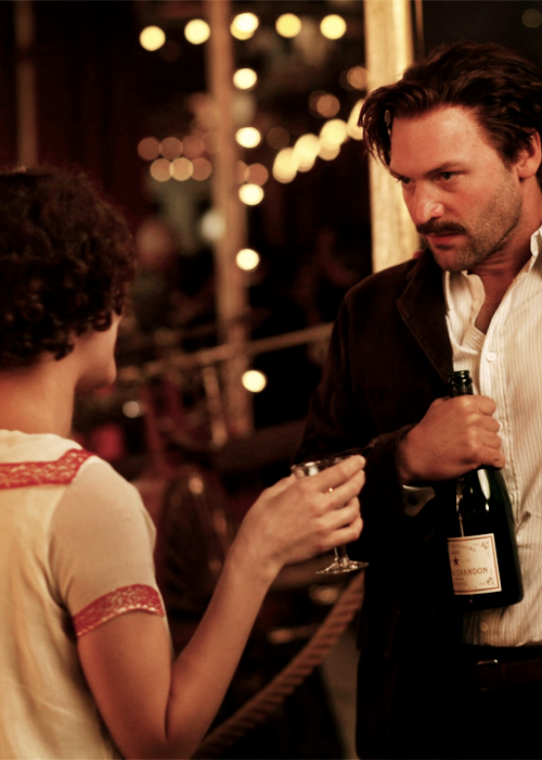 cvilletochucktown:  Midnight in Paris >  porn pictures