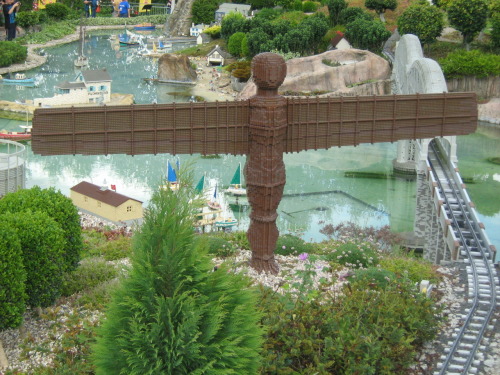 Lego model of Angel Of The North, Legoland Windsor