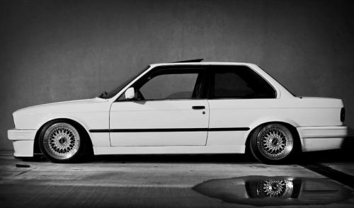 laneraymond:  This e30 is perfect. 