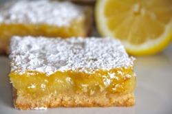 gastrogirl:  the ultimate lemon bars. 