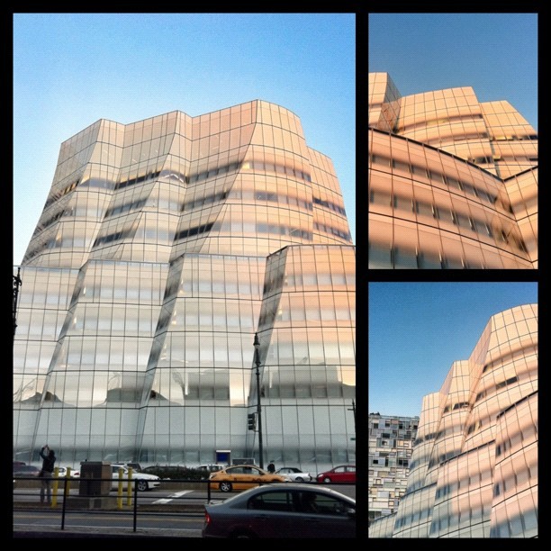 #IAC building by #FrankGehry, the most liked project at Instagram this year #archdaily #architecture (Taken with instagram)
