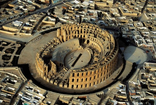 myedol:Amphitheater at El-Djem, Governorate of Mahdia, Tunisiaby Yann Arthus Bertrand