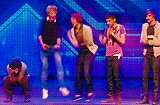extraordinharrylyfabulouis:  ohjustmagic: EVERY DIRECTIONER MUST REBLOG THIS MOMENT.