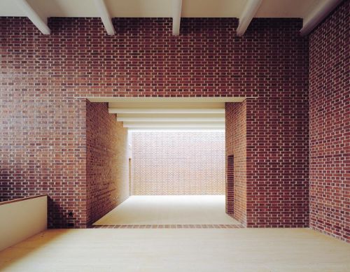 Bearth & Deplazes > Artists Atelier | HIC