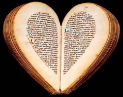 parisirene:  Heart shaped book of hours from