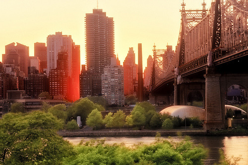 lanciare:  manhattanhenge & the 59th street bridge (by mudpig)  Deff planning to go to new york city on spring or fall