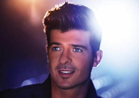 Robin Thicke’s eyes are so seductive, along with his gorgeous voice.