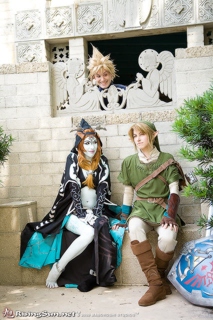 nintendonut1:  vaati:  ;lkgfd;sd  wow this is a really nice cosplay—WHOA DAT CLOUD 