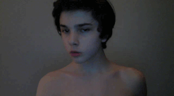 s33an:  heres a kiss for everyone who didnt get one :* 