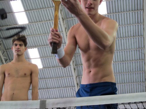 loving-lachowski:  he doesn’t even need a whole face to be sexy!