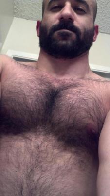 guysthatgetmehard:  matt’s fur 