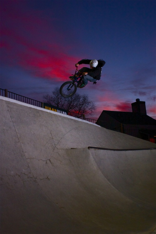 bmxlovephotography: Brad Beler sunset air