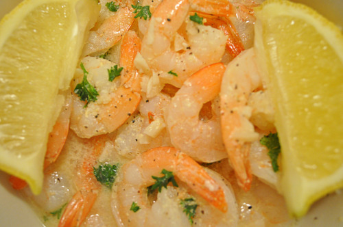 Hey foodies! Here is another recipe (well, two): lemon garlic shrimp & grits with cran-strawberr