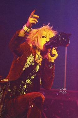 Hell yes &lt;3 fuckyeahruki:  Love the megaphone. x3 