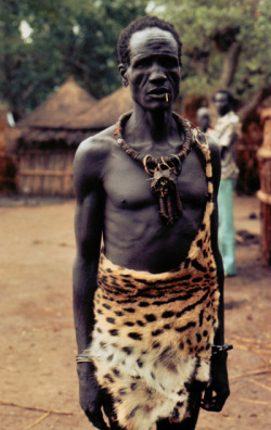 weformlikevoltron:  S.Sudanese man wearing