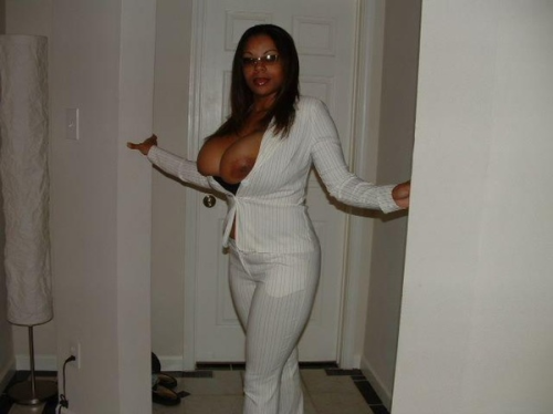 biggiantboobs:  bustylovertits.tumblr.com  ( ⊙ Y ⊙ )  biggiantboobs.tumblr.com
