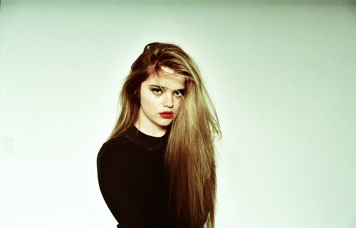 d-a-n-c-e-w-h-o-r-e:  bothhandsinherpocket:  she’s so perfect :-(  Reblogged with TumTum ♻