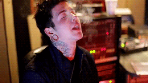 travis-mills:I smoke like a mutha fucking chimney 