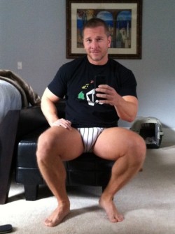 Guysthatgetmehard:  Abb/Striped Bulge And Those Thighs… Unf 