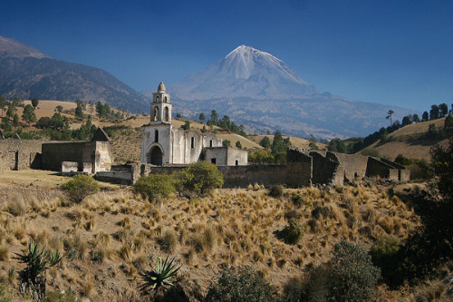 by ©haddock on Flickr.Abandoned hacienda at the footsteps of Pico de Orizaba, the highest point in M