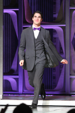 unusualblainers:  livelaughlovedarren:  ninja-hummel:  forgetslyrics:  kissedmequiteinsane:  agony-aunt:  thestaticinhersmile:  icedwhitemocha:  unconscious-argentinian:  THAT SASS.  werk!  Walk, walk, fashion baby.  he’s doing the kurt walk!!!  werk