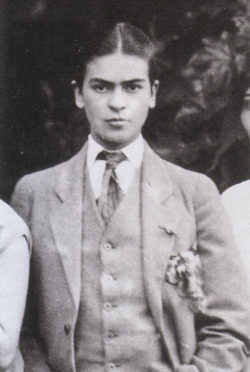 histrionicpersonalitydisorder:  Frida Kahlo in men’s clothing, 1926, taken by her father Guillermo Kahlo. 
