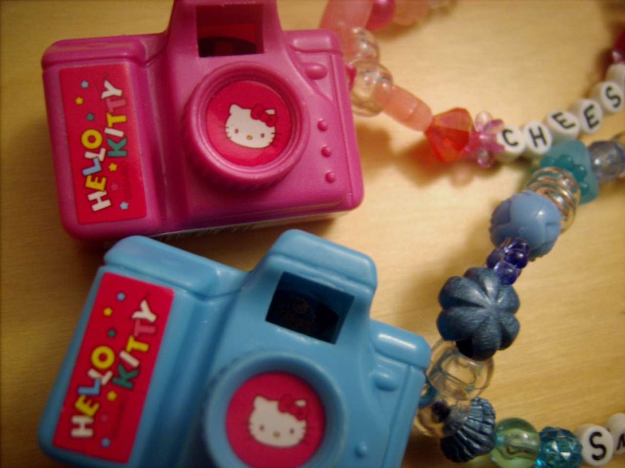 rutanclan:  There are slideshows in the cameras :o 