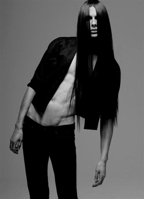 nevedamage:  vkacademy:  Florian  oh, the hair… lips… 