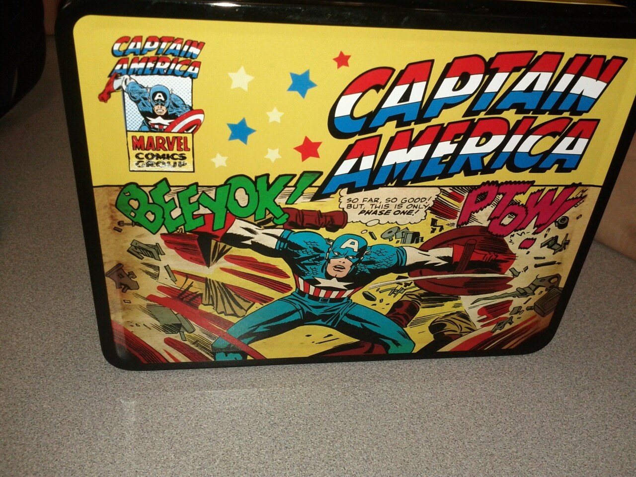 tolivewouldbeadventurous:  Lunchbox swag.  &lt;3