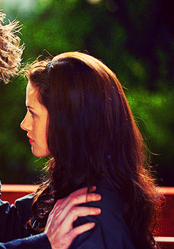 lekinkytwilighters:  new moon 
