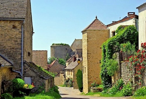 ysvoice:| ♕ |  Châteauneuf-en-Auxois - one of Les Plus Beaux Villages  | by © chateauneuf