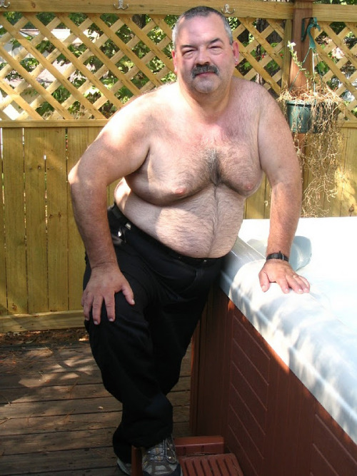 http://senioretgay2.tumblr.com/post/15399692700
