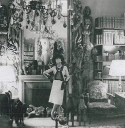  Gabrielle Bonheur Chanel at her apartment