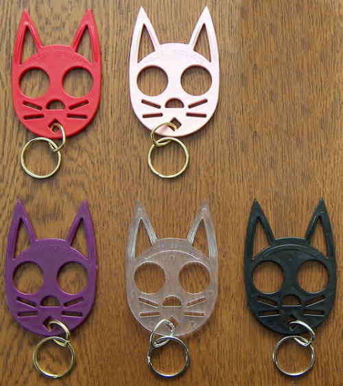 little-mx-switch:  alltheflowersshonelikeflames:  nasturtiummm:  These cute kitty keychains are not 