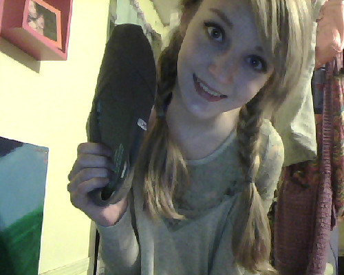 lets-be-lovers:  I GOT MY FIRST PAIR OF TOMS.