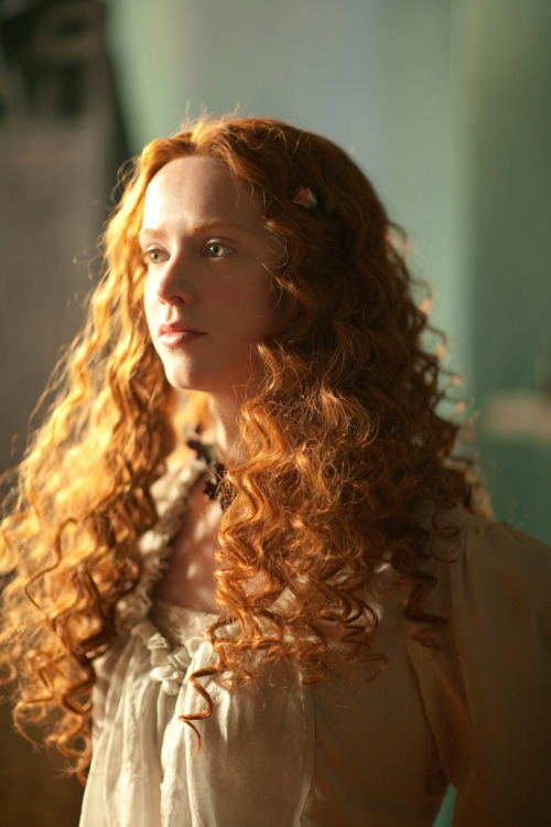for-redheads:Amy Manson as Elizabeth Siddal, a favorite model for artists of the Pre-Raphaelite Brot