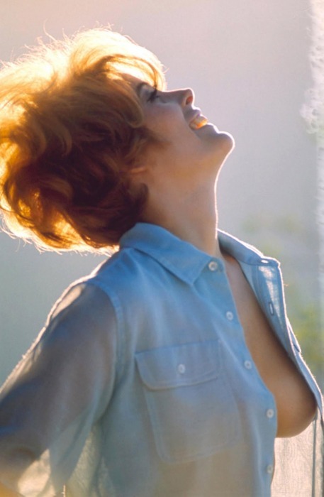 http://nudevintage.tumblr.com/post/15480975743