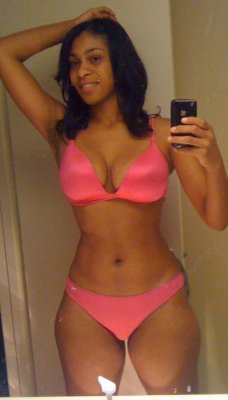 badbroads:  http://badbroads.tumblr.com/ TJ’s *****Saturday Shorties****** 