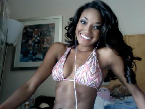 badbroads:  http://badbroads.tumblr.com/ TJ’s *****Saturday Shorties****** 