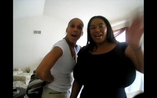 biggiantboobs:  Giant Boobs