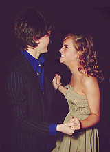  FAVORITE FRIENDSHIPS → Emma Watson and Daniel Radcliffe  “The girl could look