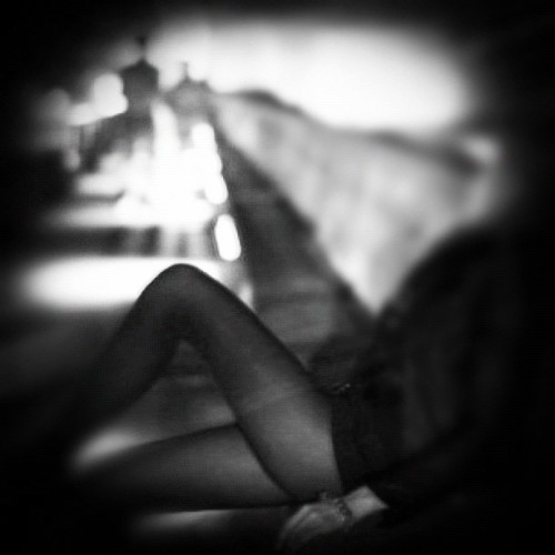 winterharlow:  instagramnyc:  ” she waits ” (Taken with instagram)  http://instagr.am/p/fSjZ4/ 