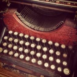 cyclicality:  Barber’s antique typewriter. 