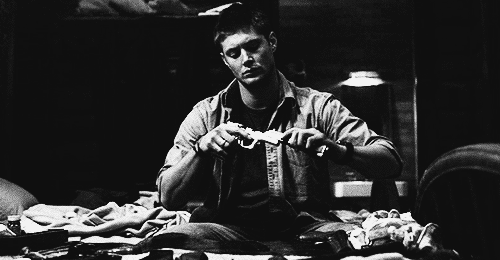 pineappledean: #MY HERO #I JUST #IS JENSEN TRYING TO MAKE DEAN SEXY HERE OR IS IT AN ACCIDENT #LIKE 