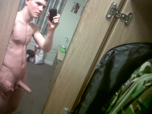 militarymencollection:  via http://militaresviros.tumblr.com/ 