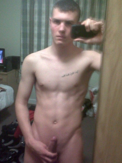 militarymencollection:  via http://militaresviros.tumblr.com/ 