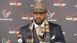 nfloffseason:  Stylez G. White Arian Foster, Texans postgame press conference.  He looks really snazzy :)   I am a Giants fan forever, but if the Texans somehow pull the biggest upset to end all upsets, I would be very impressed.